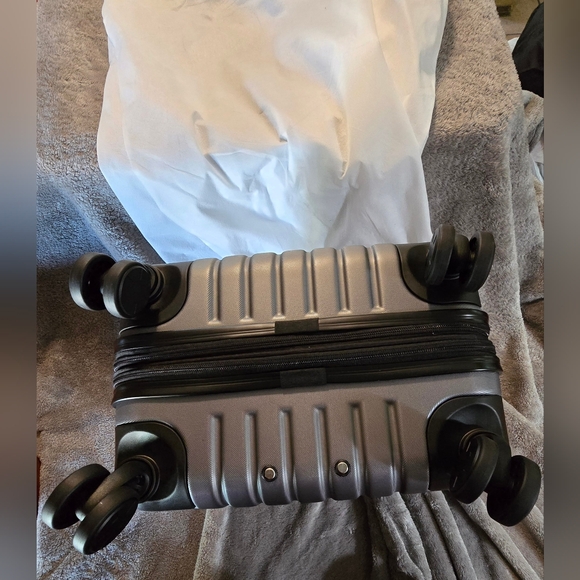 LEVEL8 Grace Expandable Hardside Carry On Luggage Tsa Approved Black 20Inch - Picture 6 of 13